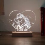 תמונה בתוך לב אקריל