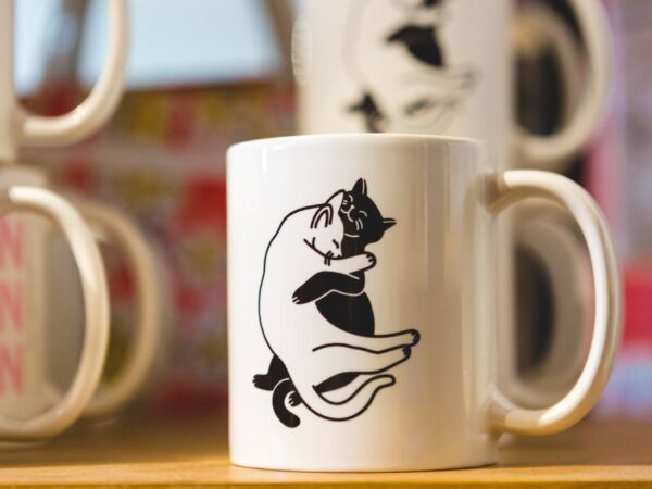 cats hugging mug 2023 11 27 05 01 49 utc (1)