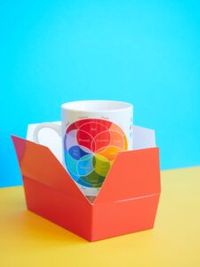 mug with color wheel drawing of color theory in r 2024 05 02 17 37 47 utc (1)