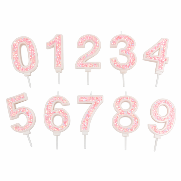 נר מספר ורוד עם נצנצים