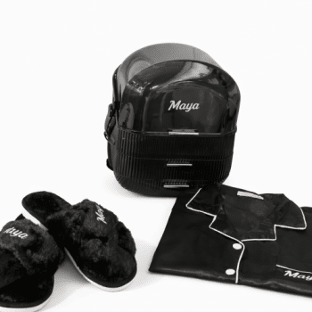 מארז מושלם לחברה הכולל ארגונית איפור , פיג'מה ונעלי בית