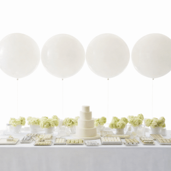 בלון גומי ענק - לבן