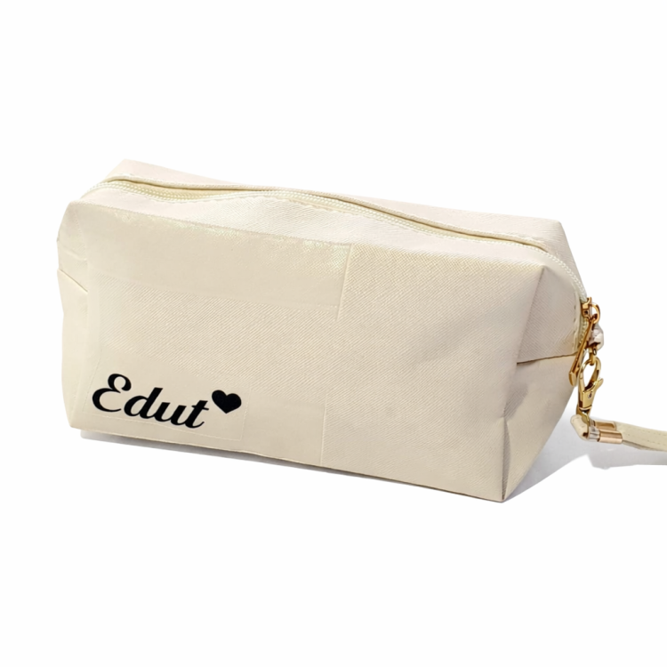 תיק איפור קרם +אופציה להוספת שם