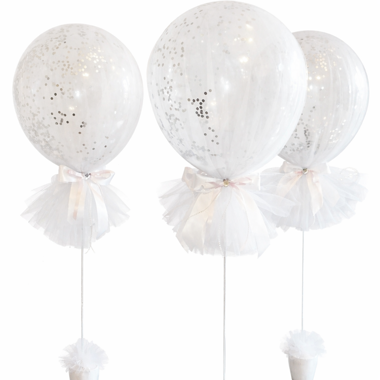 בלון שקוף עם טול לבן ופפיון