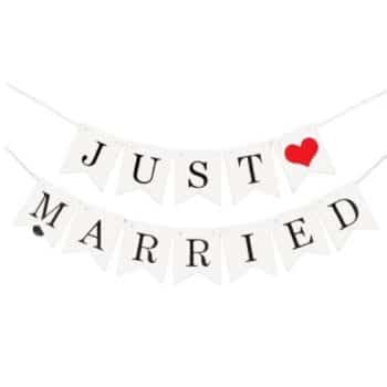 שלט just married